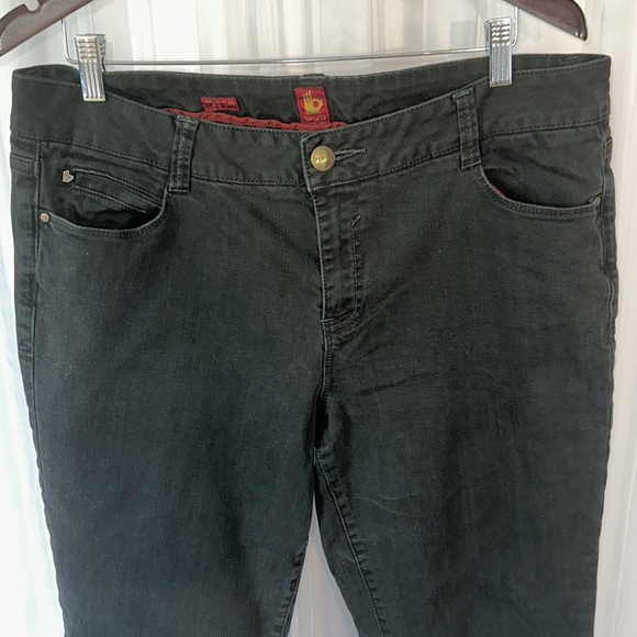 Sasson Black Straight Leg Jeans Size 16 - Picture 2 of 6